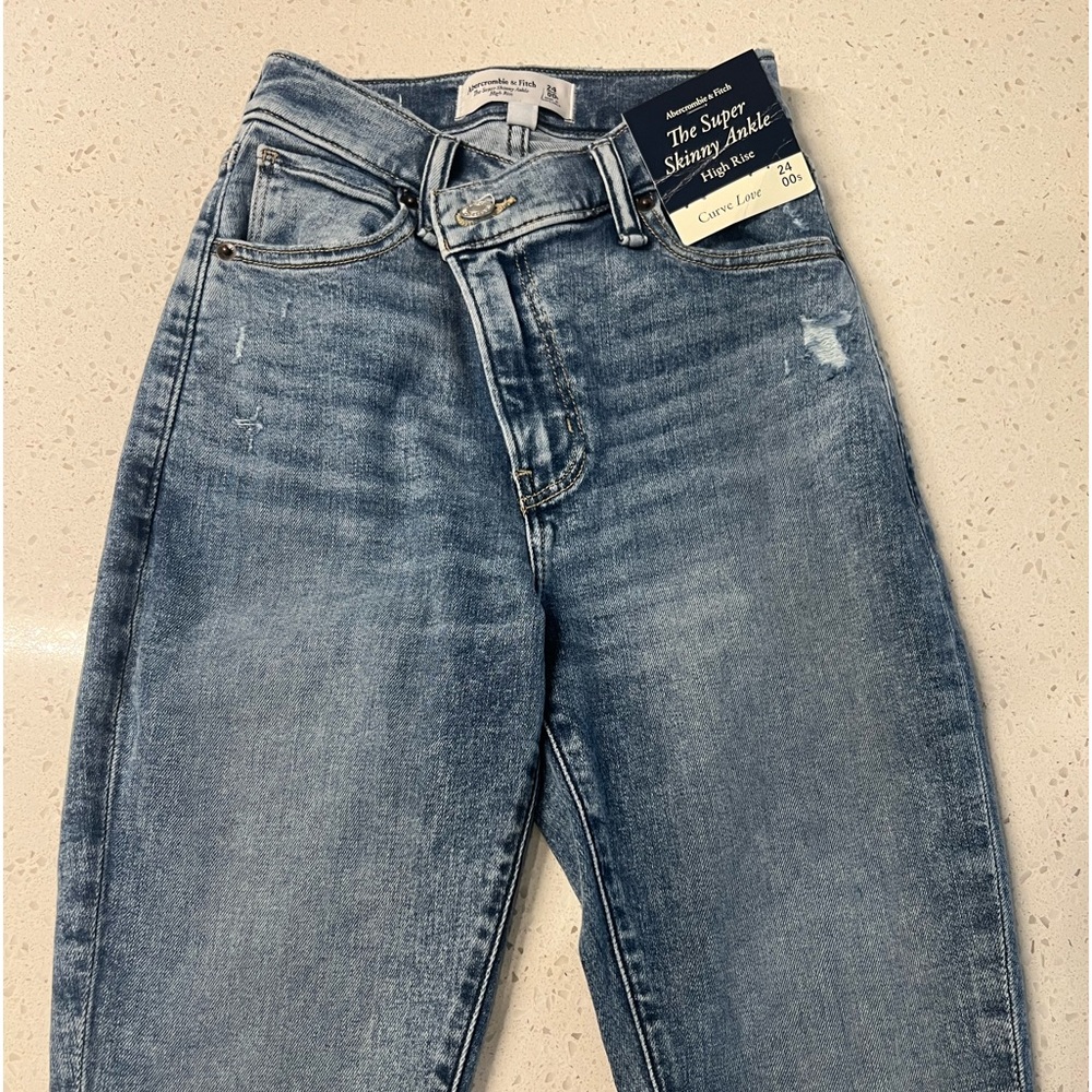 Abercrombie & Fitch - Curve Love Extra Skinny Jeans, size 24